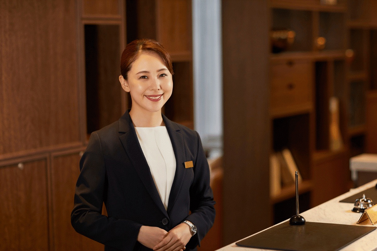 Receptionist uniform in Dubai