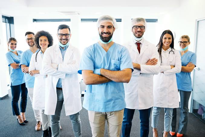 hospital uniform suppliers in uae