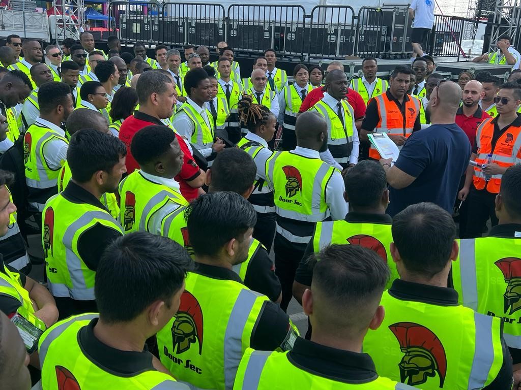 security uniform in dubai